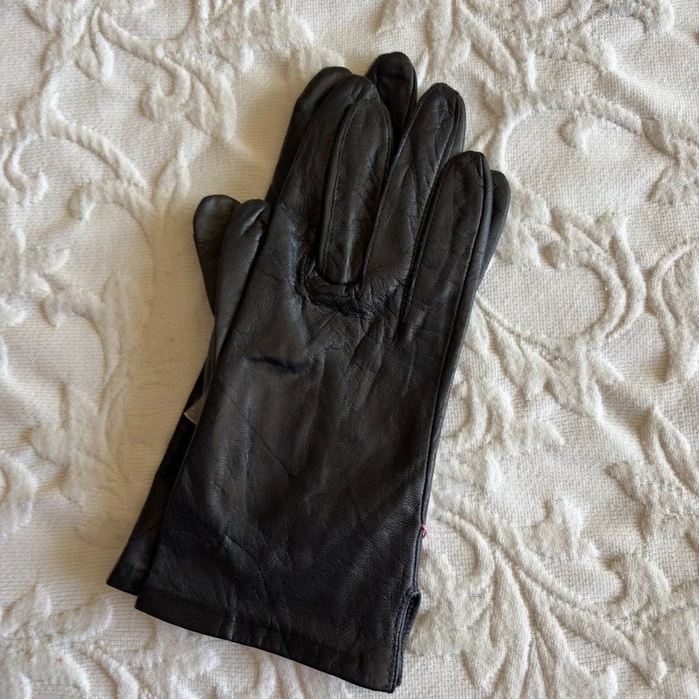 Vintage ARIS Black Leather Gloves Women's Size 7.5 Antron Nylon Lined NOS New